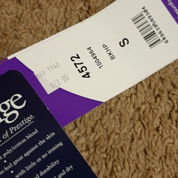 NWT PEACHES SCRUB TOP - Picture 3 of 3